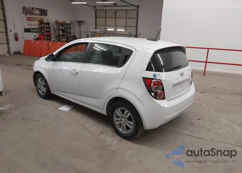 2015 Chevrolet Sonic Lt Auto z USA, uszkodzony, nr VIN 1G1JC6SH9F4174290